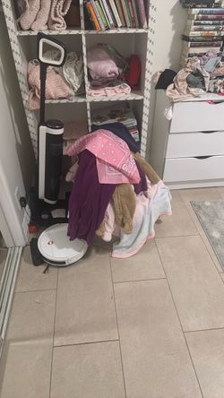 Giant bag of 6 6-9 month girl clothes