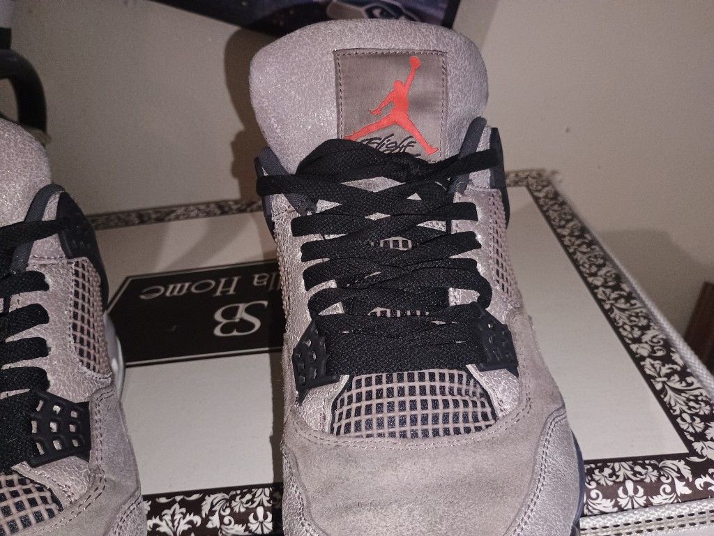 Size 11 Mens Jordan 4s Taupe Haze