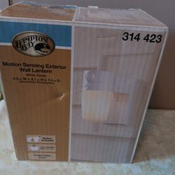 Outside Motion Light. New In The Box 