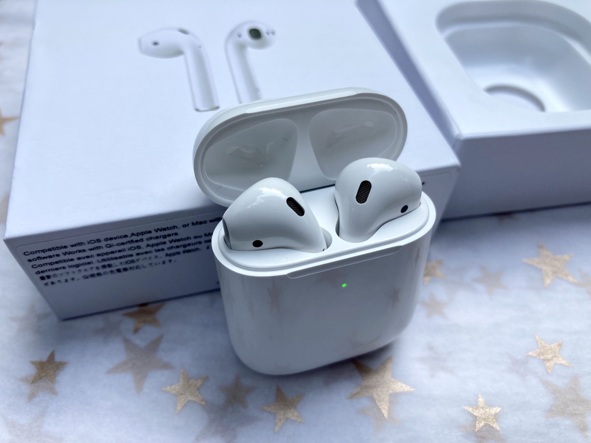 Apple AirPods 2nd Generation Wireless Earbuds 