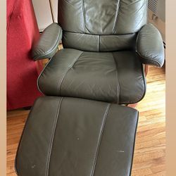 Green Two Piece Recliner 