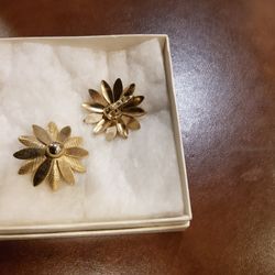 VINTAGE CLIP /SCREWBACK EARRINGS /$3.00 EACH