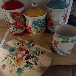 Pioneer woman kitchen stuff