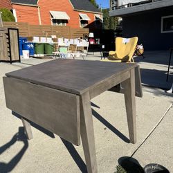 Dining Table Adjustable Leaves