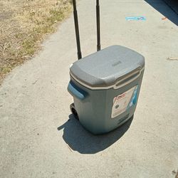 Coleman Ice Chest With Wheels