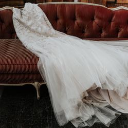 Used Wedding Gown 