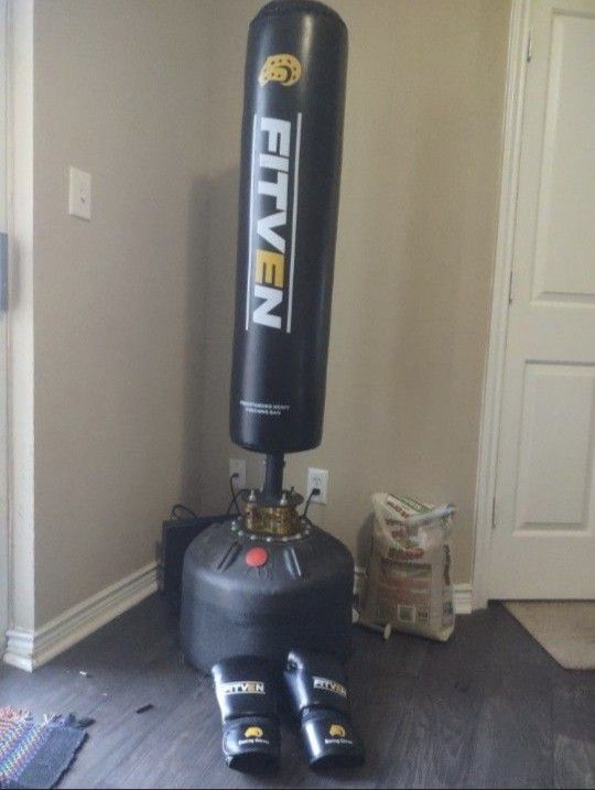 FITVEN Freestanding Heavy Punching Bag with Gloves (Good Condition)