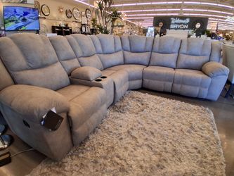 Manual Reclining Sectional with Console