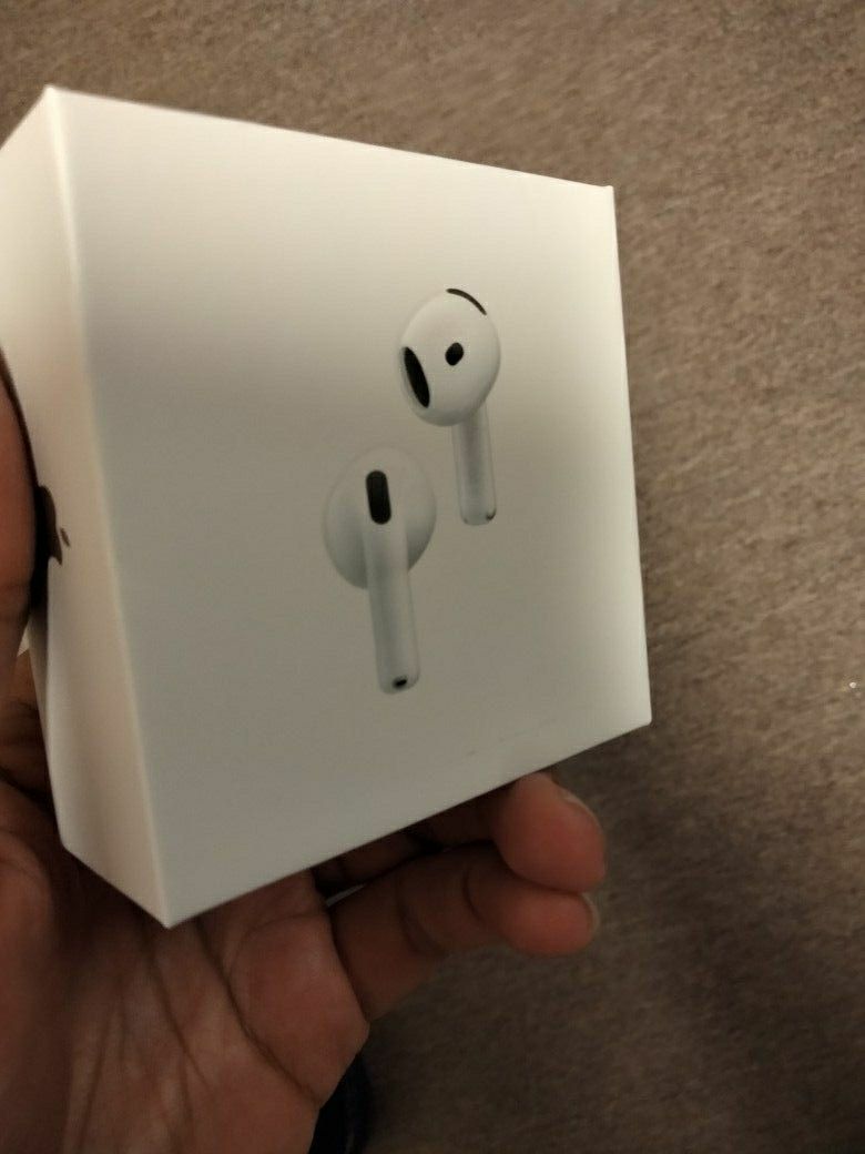 4th Gen Airpods