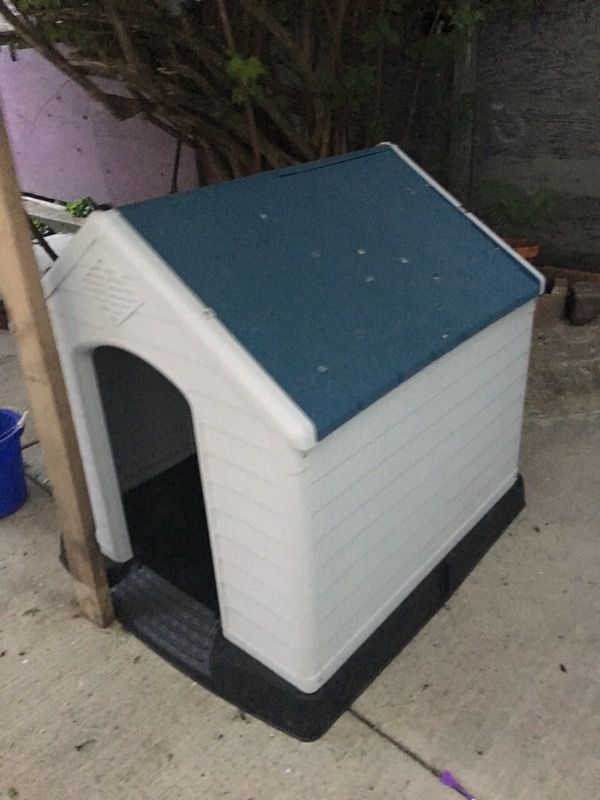 Lr dog house