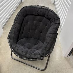 Black Folding Saucer / Moon Chair – Used