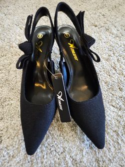 Aritzia Little Moon Black Dress, Athlefit Black Kitten Heels, Black drawstring fleece Sweatpants
