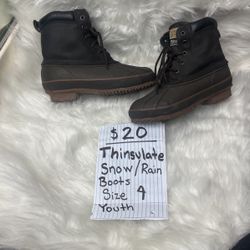 THINSULATE SNOW /RAIN BOOTS  SIZE YOUTH 4  Pick Up DTLA NEAR UNION STATION.. CASH OR ZELLE OK 20$ 