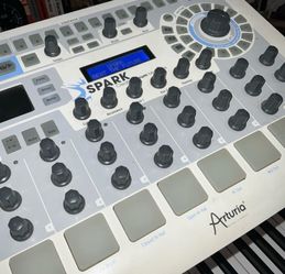 ARTURIA Spark Creative Drum Machine