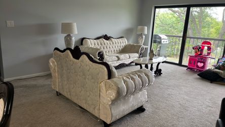 Victorian Style Sofa and Loveseat Set