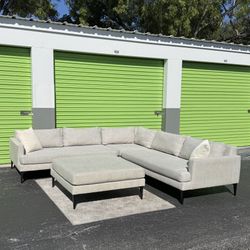 West Elm 4-Piece Sectional Couch with Matching Ottoman - Delivery Available 🚚 