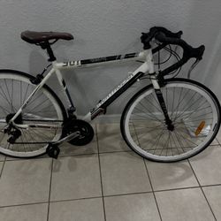 Project Road Bike North gear 901. Flat Tires and other details . Frame I’m Aluminum. Wheels 700X18 