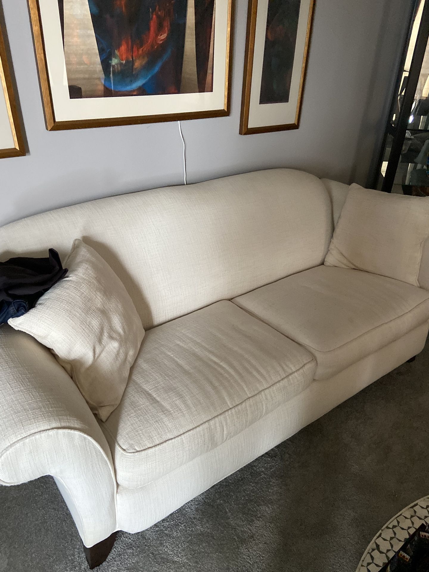 Couch White