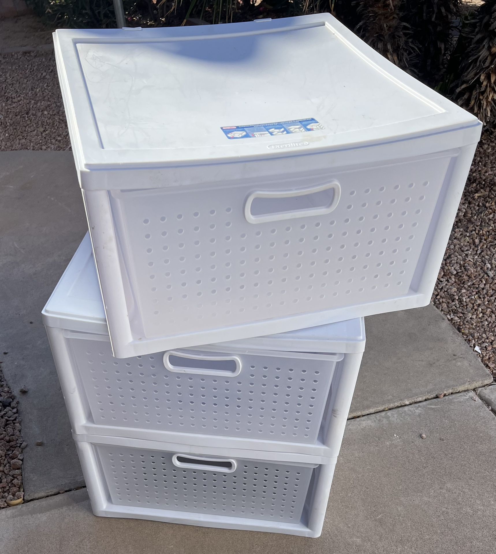 3 Stackable Plastic Drawers