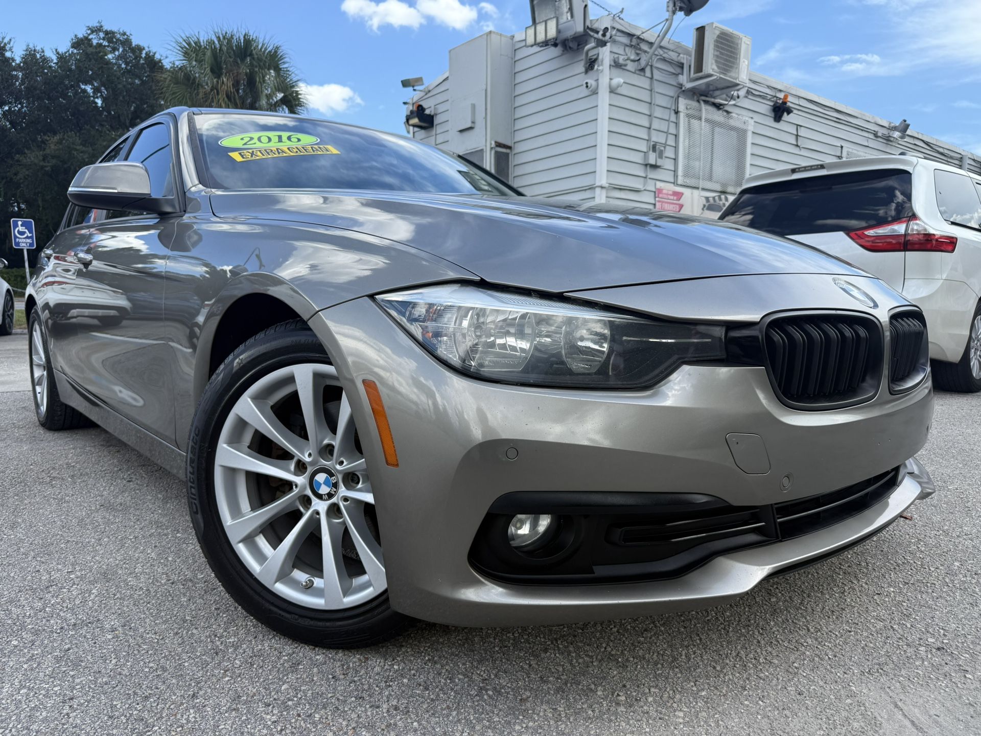 2016 BMW 320i