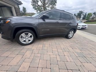 2022 Jeep Compass Latitude like new