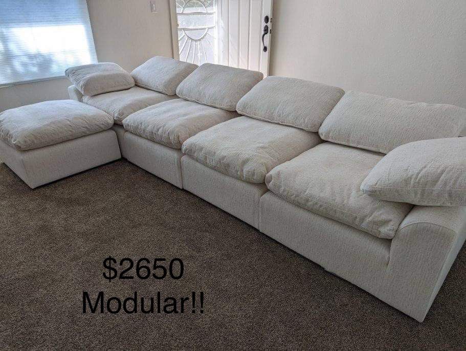 New 5 Piece Modular Sectional Couch ! Free Delivery 🚚 ! Zero Down Financing ! 