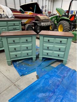 Set of mint green night stands