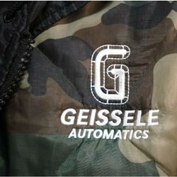 Geissele Woobie Jacket - Woodland Camo
