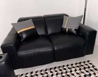 CITY Furniture Leather Power Reclining Loveseat – Excellent Condition