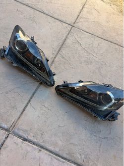 Lexus IS250/350 F Sport Headlights