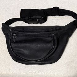 Leather Fanny Pack With Adjustable Belt 