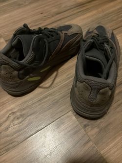 Yeezy 700 Mauve