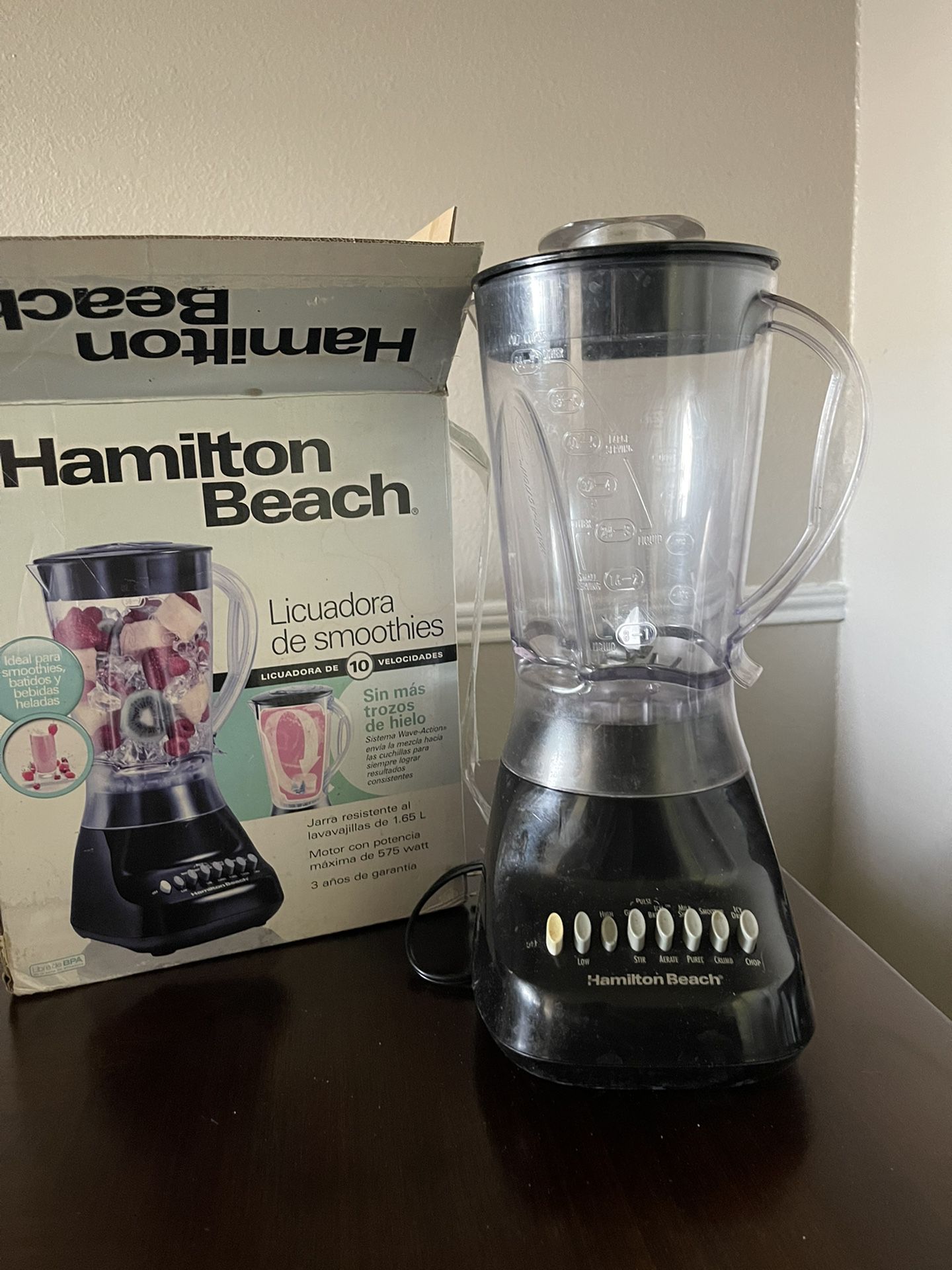 Hamilton Beach Single Serve Personal Smoothie Blender with 14 oz. Travel  Cup and Lid for Sale in Crossville, TN - OfferUp
