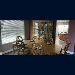 Dining Table And Hutch 