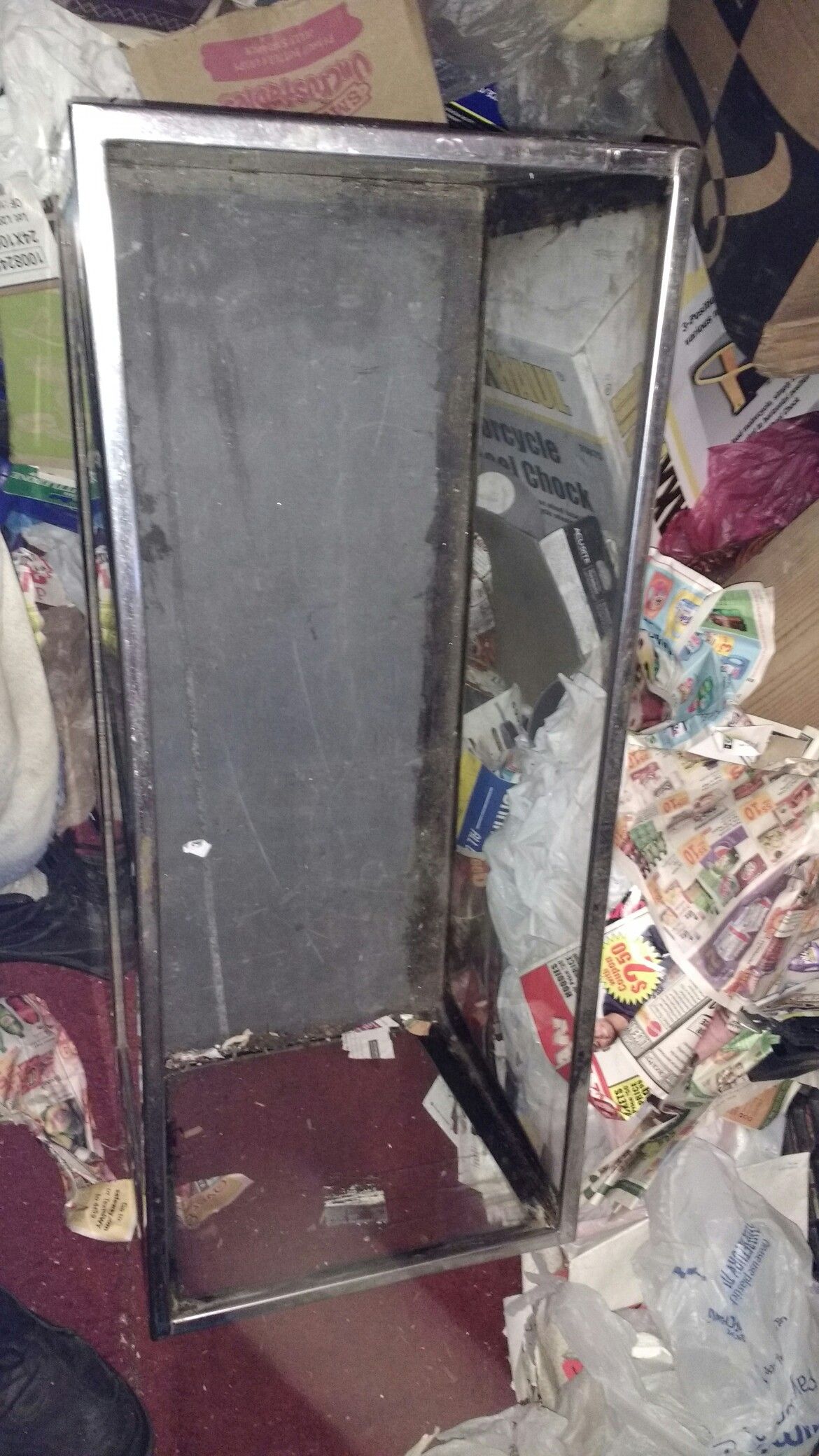 Aquarium fish tank ((slate buttom))