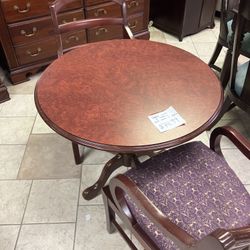 Table With 2 Chairs 
