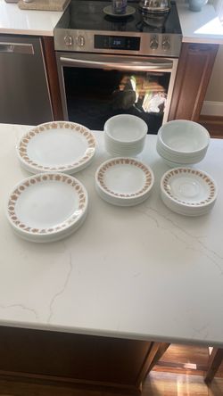 Corelle plates and bowls
