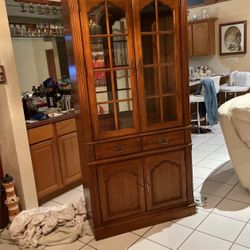 Thomasville Curio Cabinet With Glass Shelves And Storage Below 