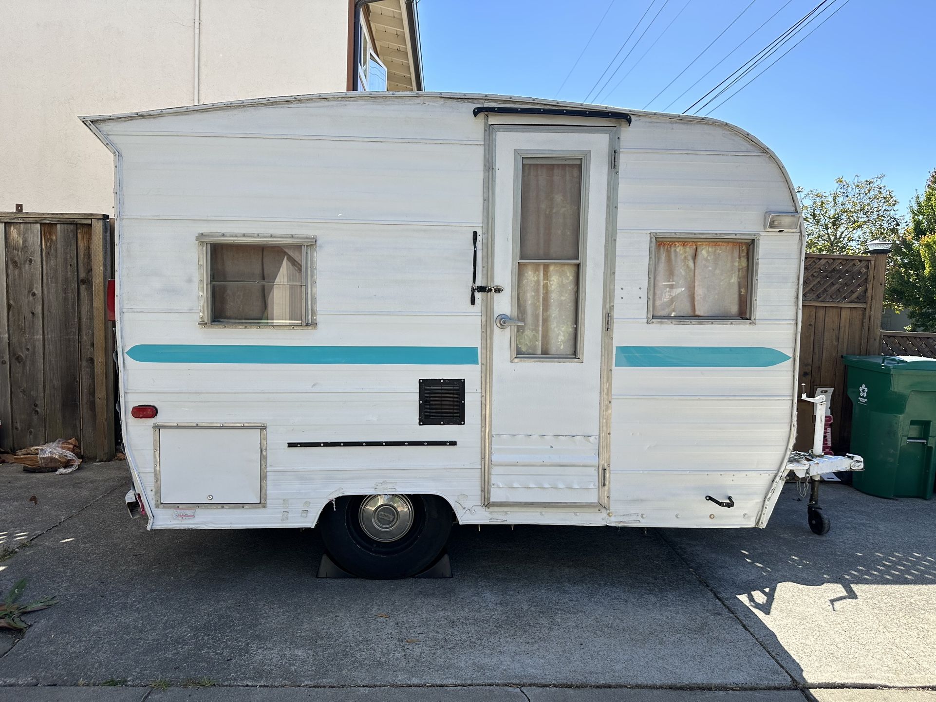 1970 Oberlin “Canned Ham” Vintage Trailer