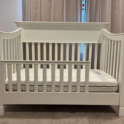 Pottery Barn Larkin - 4 In 1 Convertible Crib