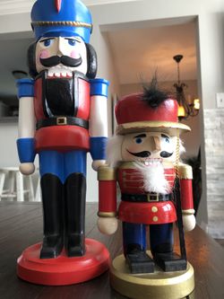 Christmas decoration set of 2 nutcrackers