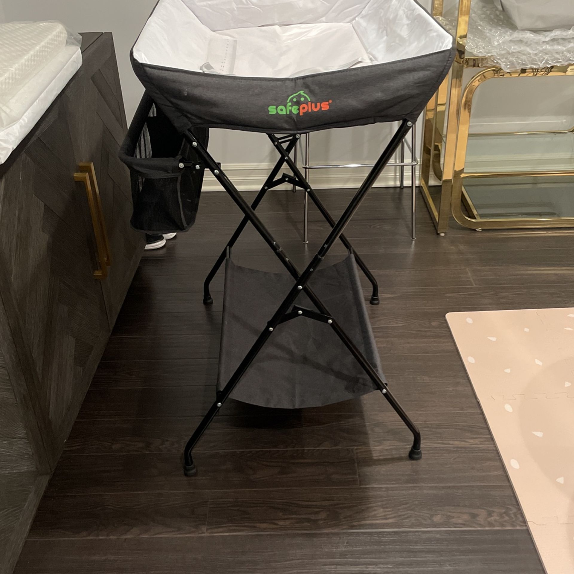 Safe Plus Changing Table