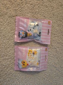 Legos sets penguin and Chic