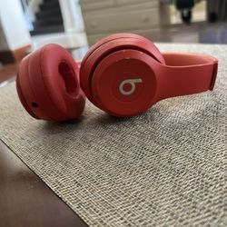 Red Beats Headphones – Bluetooth – Works Perfect