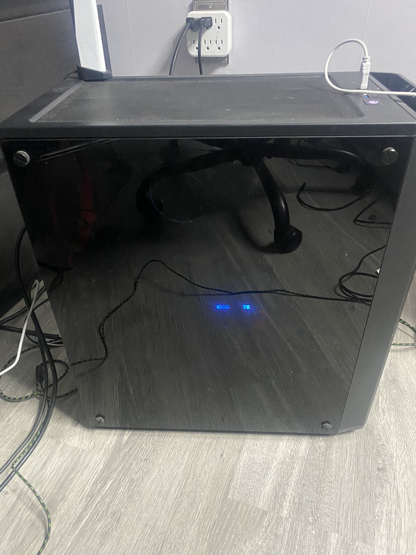 GeForce 3070 850w Battery I7-12700k Processor