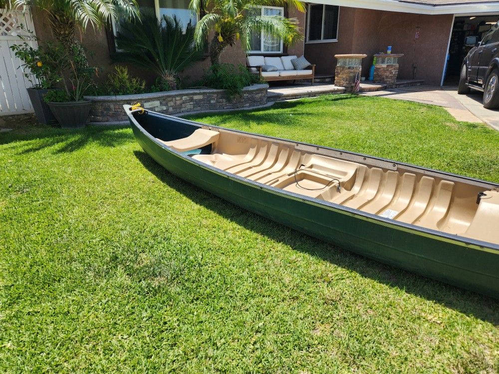 Coleman 3 Person Canoe Explorer 166