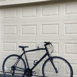 Raleigh Cadent 1 – Hybrid Fitness Bike – XL Frame – 700c Wheels – Shimano 21-Speed Bicycle