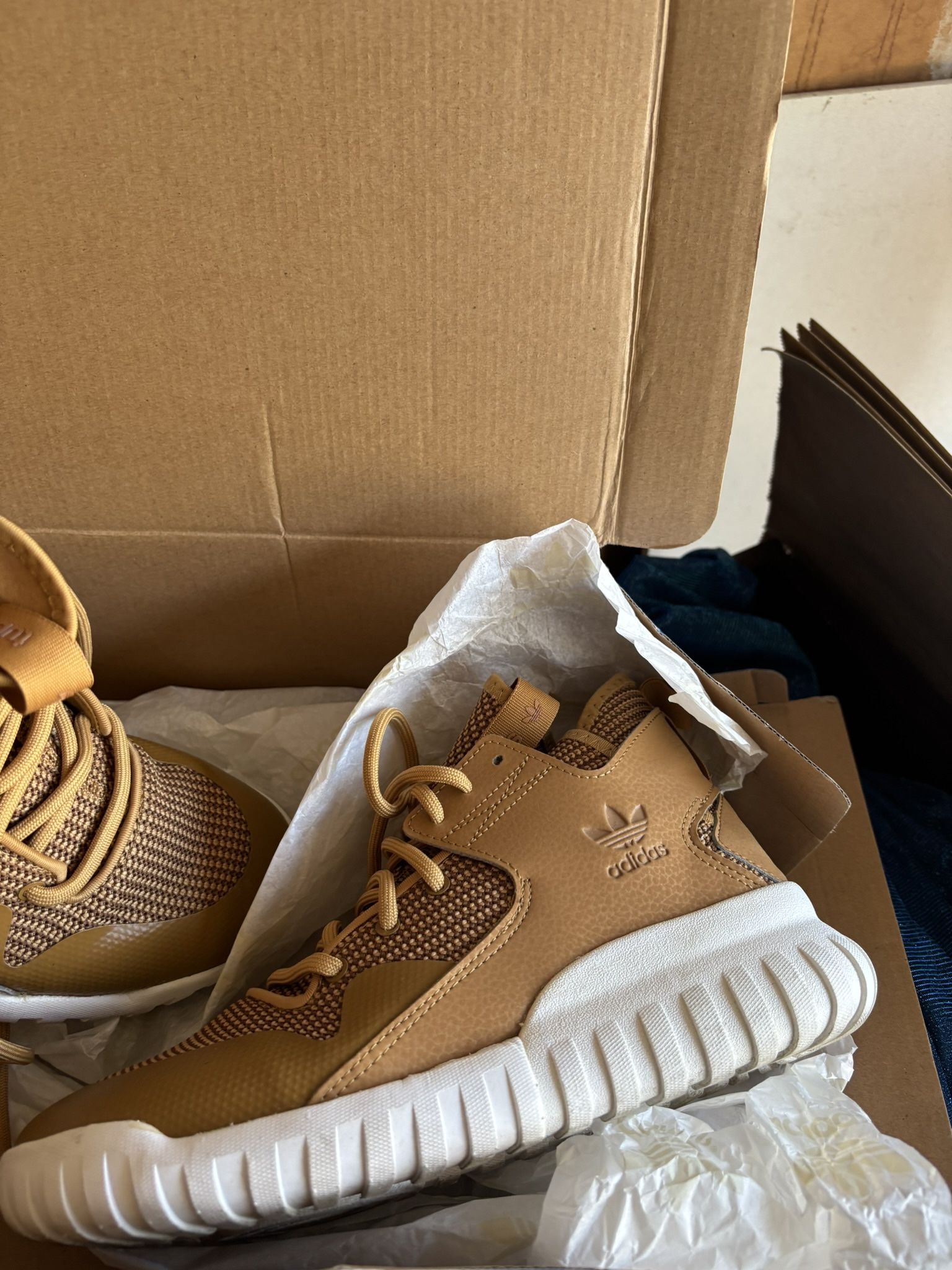 ADIDAS 