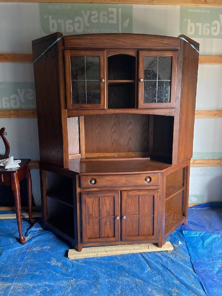 Desk With Hutch