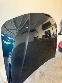 Bmw OEM hood